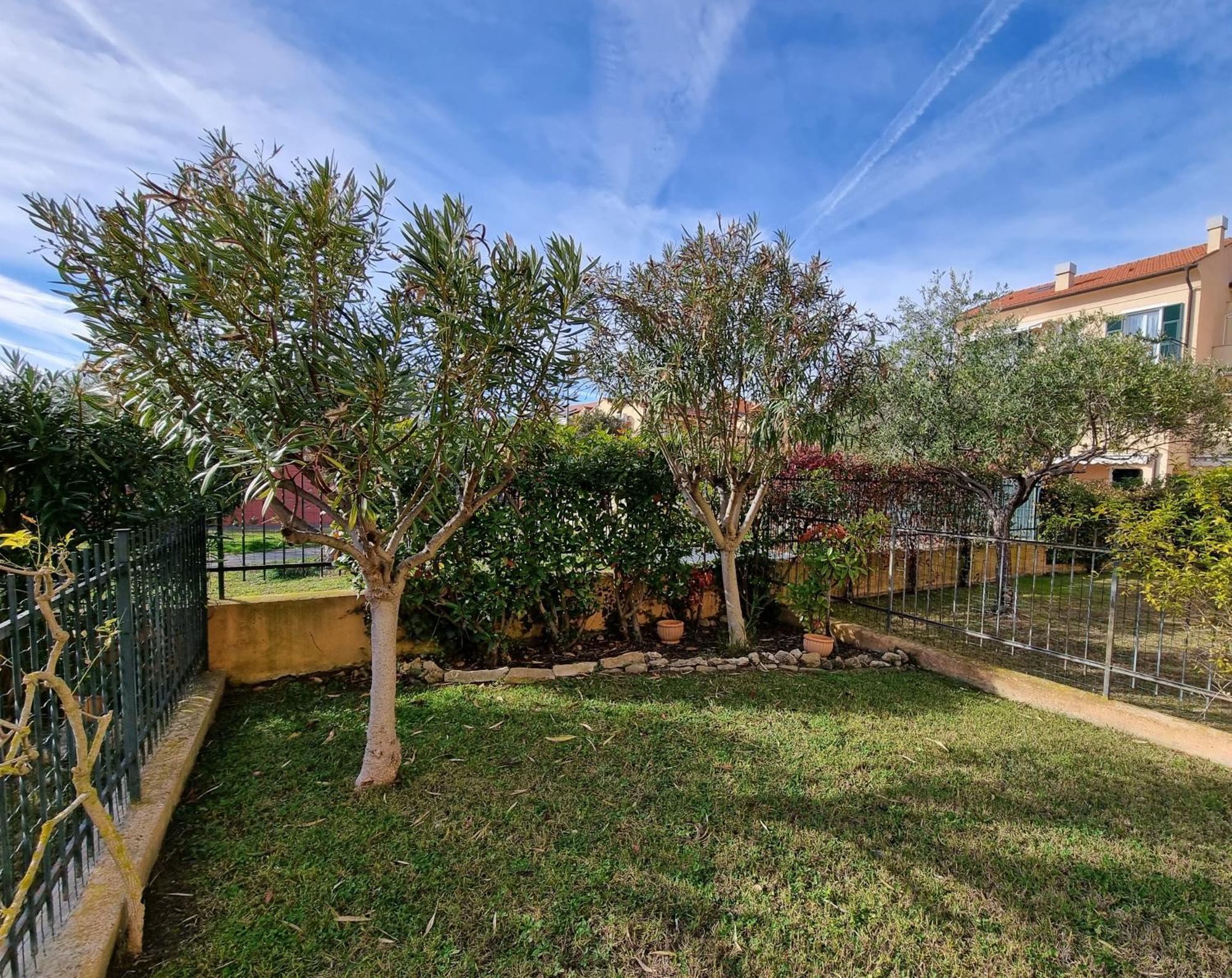 Appartamento La Casa Di Freddy Loano Exterior foto